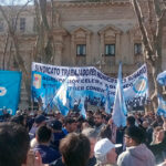 La Intersindical Rosario realizó un acto en rechazo a la reforma previsional y veto a la movilidad jubilatoria