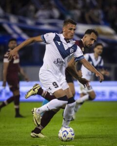 Vélez dejó puntos clave ante Lanús en un empate cargado de polémica