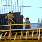 Leve desaceleración de la caída de la actividad económica en octubre, que sigue en baja