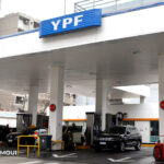 Bolsillos activos en el inicio de 2025: YPF anunció un aumento de combustibles para la semana que viene