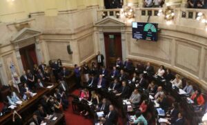 Tras tenso debate, el Senado convirtió en ley la suspensión de las Paso